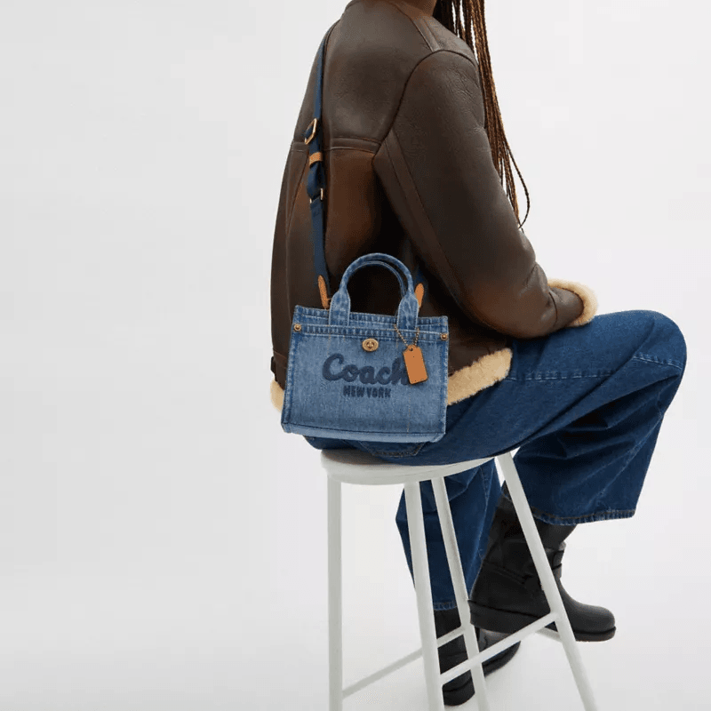 Сумка женская Coach Cargo 20 Cursive Logo Embroidery - Boxette Shop