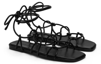 Charlz va Keyt frantsuz ayollar sandallari