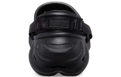 Crocs "Echo Clog" sandallari