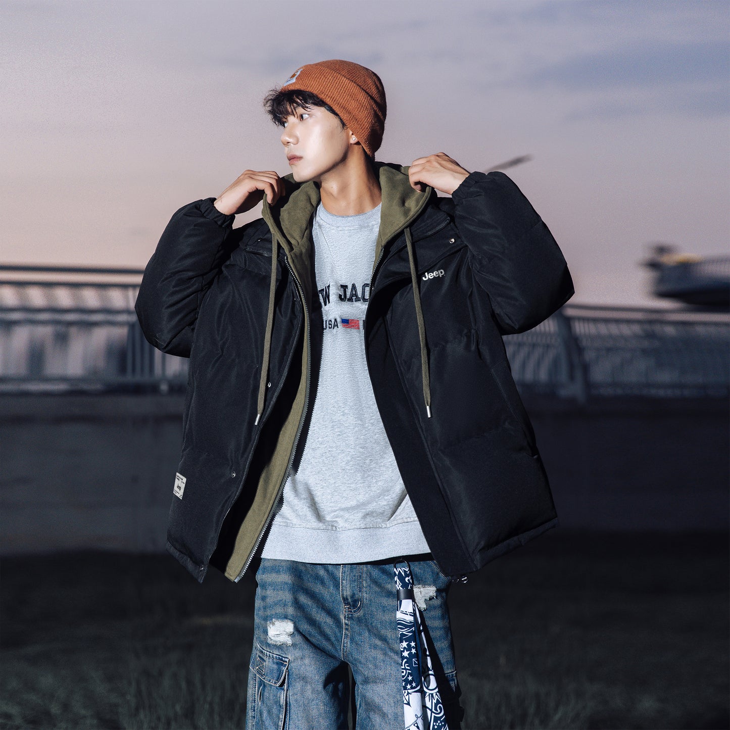 Jipning pastki kurtkasi