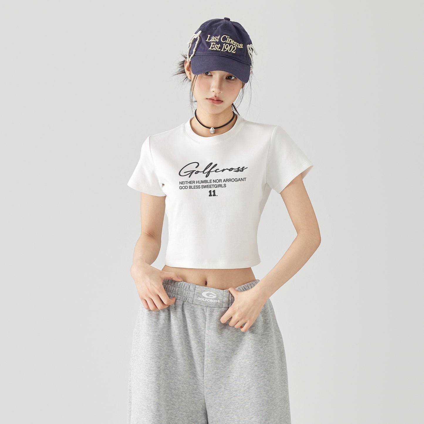 Golfcross shirin salqin ziravorlar qiz uslubi oddiy asosiy ko'p harfli logotipli bosma elkali qisqa yengli pullover yumaloq bo'yinli qisqa yengli yarim yengli ayollar futbolkasi