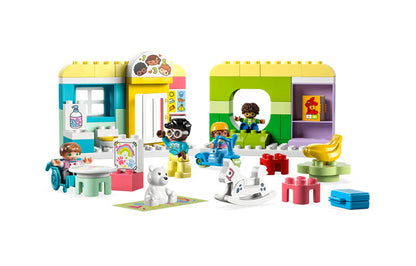 Bolalar bog'chasida LEGO Happy Hour (10992)
