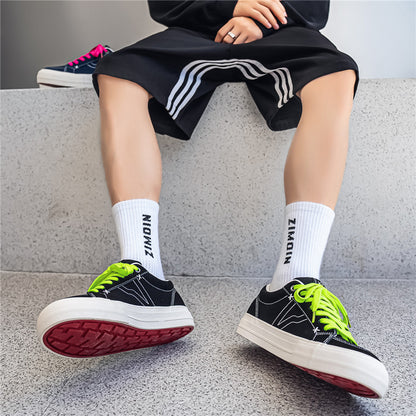 AAA 1955-yildan beri krossovkalar