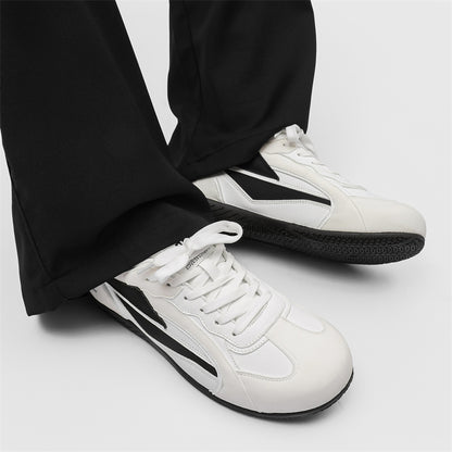 Erkaklar AAA 1955-yildan beri krossovkalar