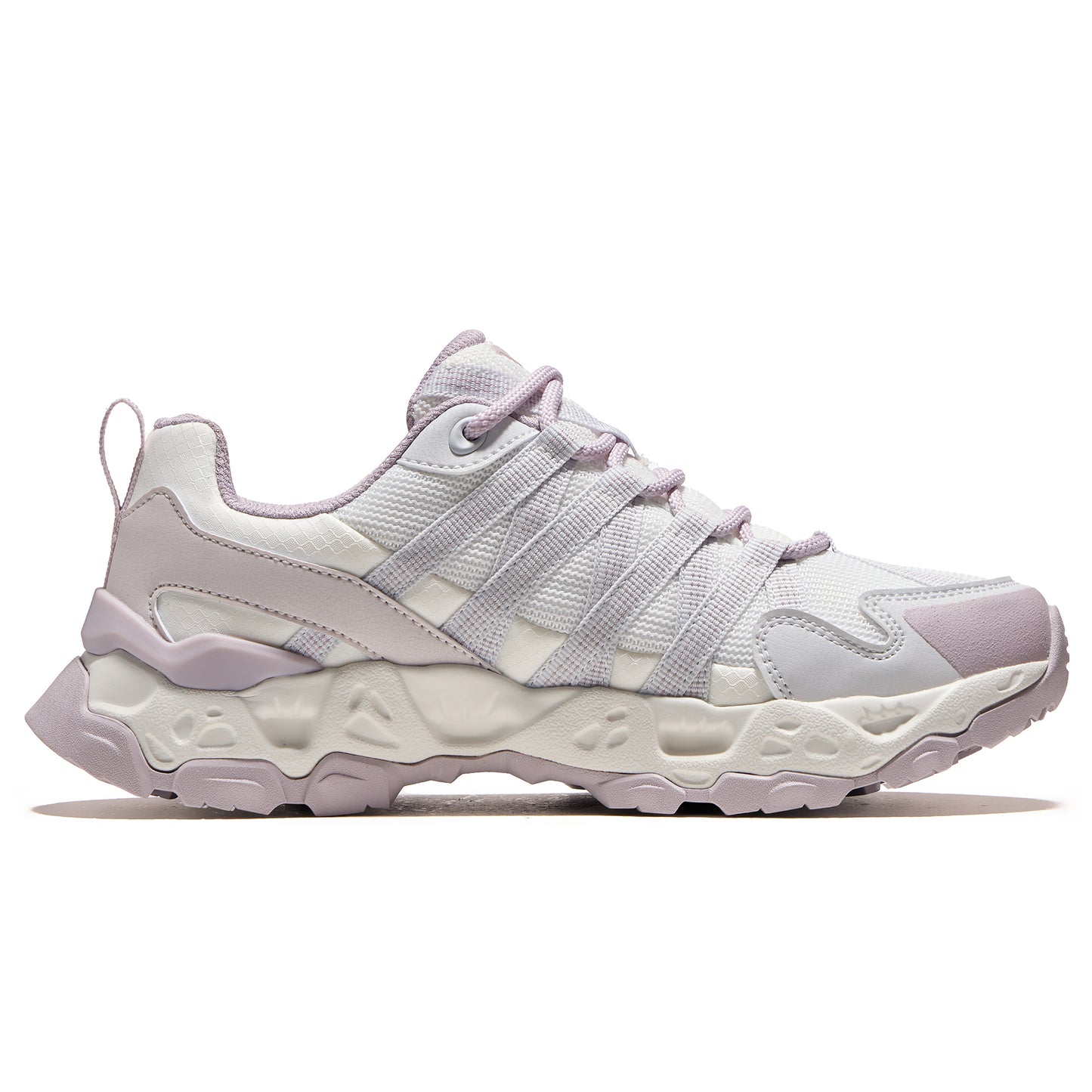 Ayollar uchun tuya krossovkalari