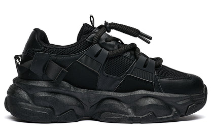 Erkaklar AAA 1955-yildan beri krossovkalar