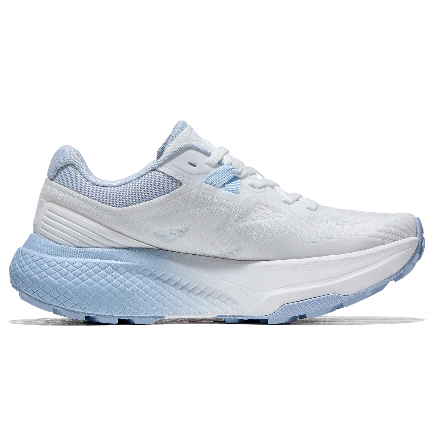 Ayollar uchun tuya krossovkalari