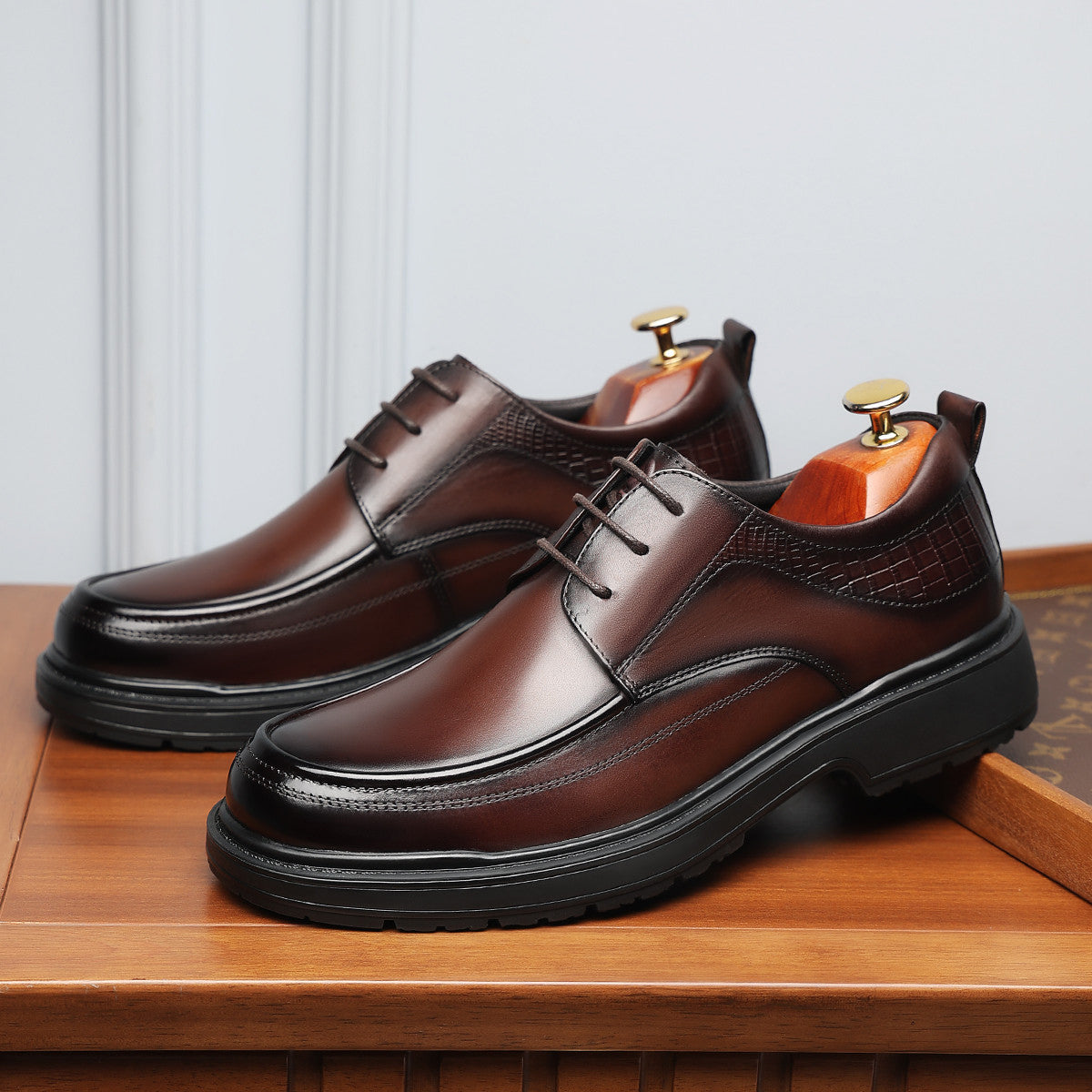 Playboy teri qalin taglik Britaniya trend yo'lovchi kundalik poyabzal erkaklar