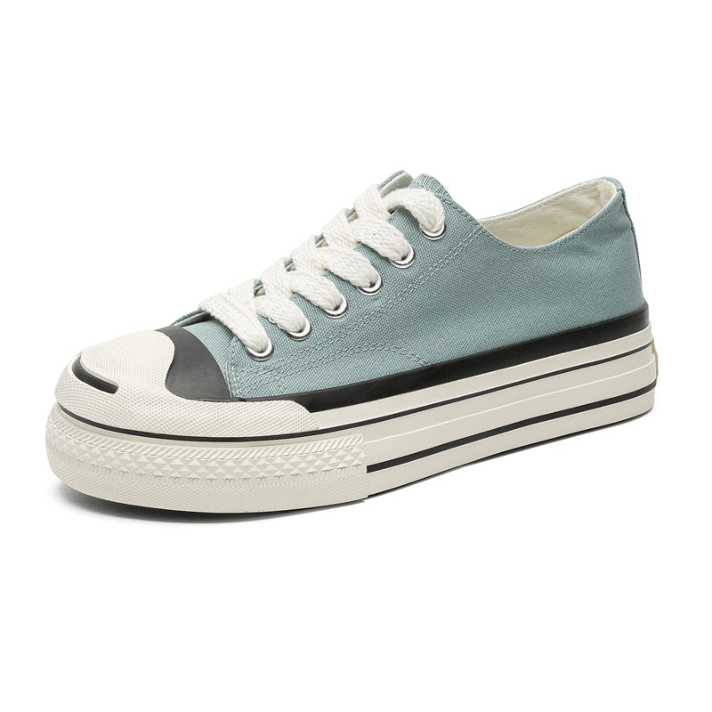 AAA 1955-yildan beri krossovkalar