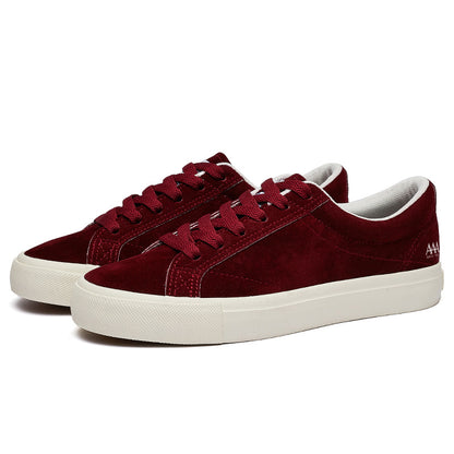 AAA 1955-yildan beri krossovkalar