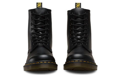 Dr Martens 1460 klassik etiklar