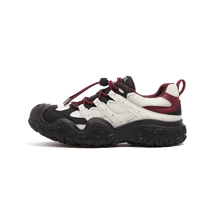 Ayollar uchun tuya krossovkalari