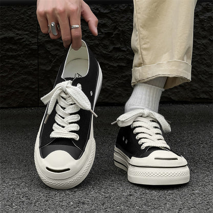 AAA 1955-yildan beri krossovkalar