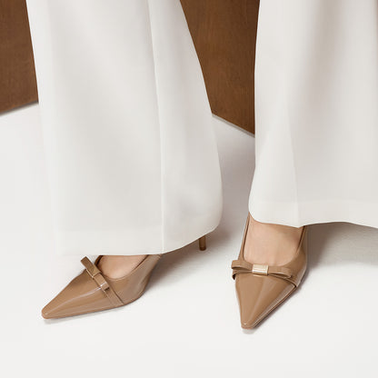 Charlz va Keyt ayollar poyabzali