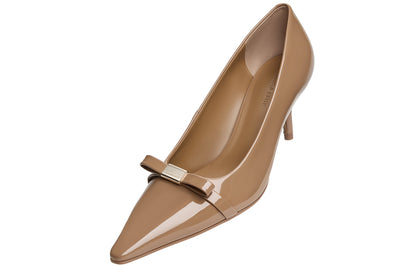 Charlz va Keyt ayollar poyabzali