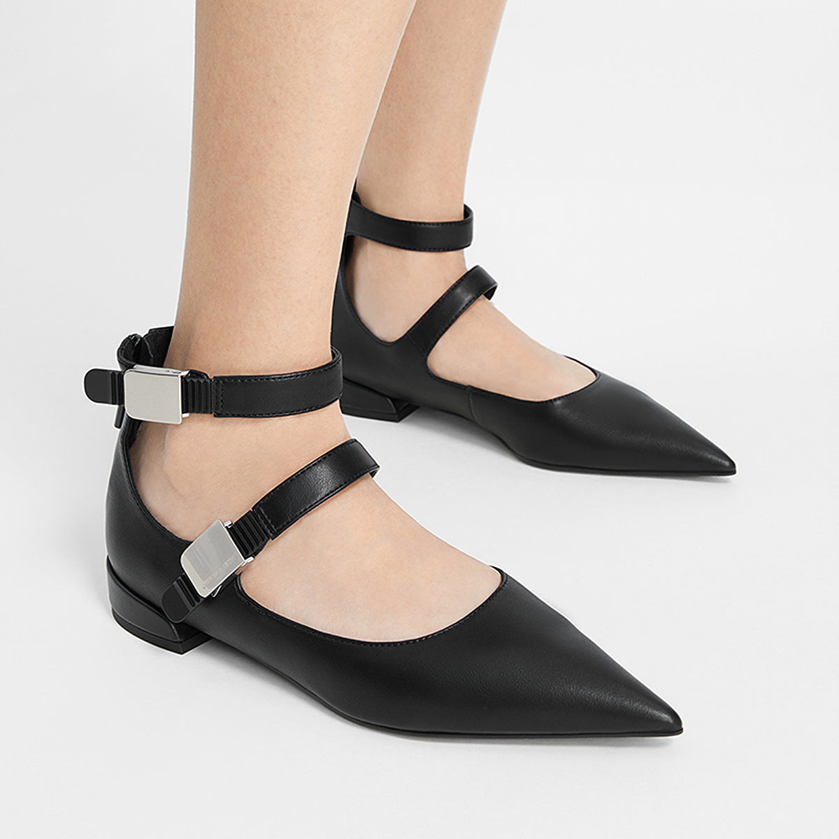 Charlz va Keyt ayollar poyabzali