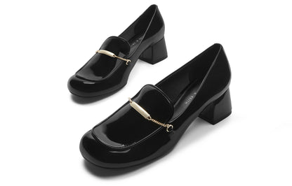 Charlz va Keyt ayollar loaferlari