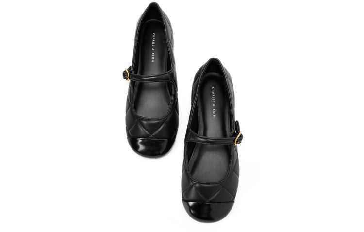 Charlz va Keyt ayollar poyabzali