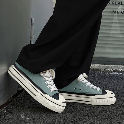 AAA 1955-yildan beri krossovkalar