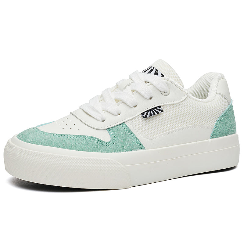 AAA 1955-yildan beri krossovkalar