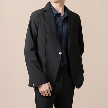 Anti-ofis trendining koreyscha versiyasi erkaklarning kichkina toplari chiroyli bo'sh Gonkong uslubidagi ko'ylagi erkaklar ko'p qirrali kundalik kostyumi engil hashamatli kostyum erkaklar modellari