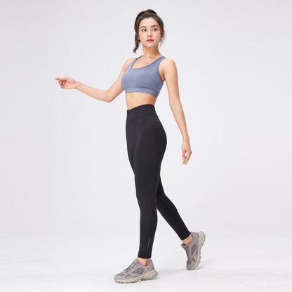 Ayollar uchun tuya sport kostyumi