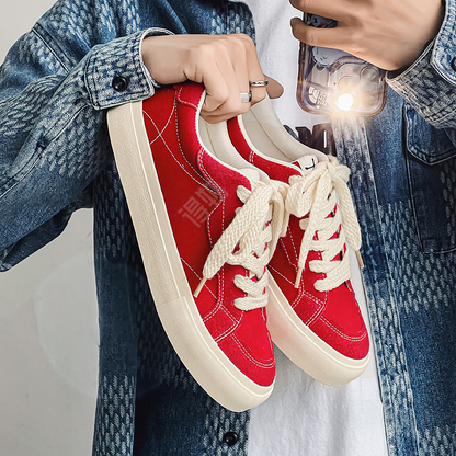 AAA 1955-yildan beri krossovkalar