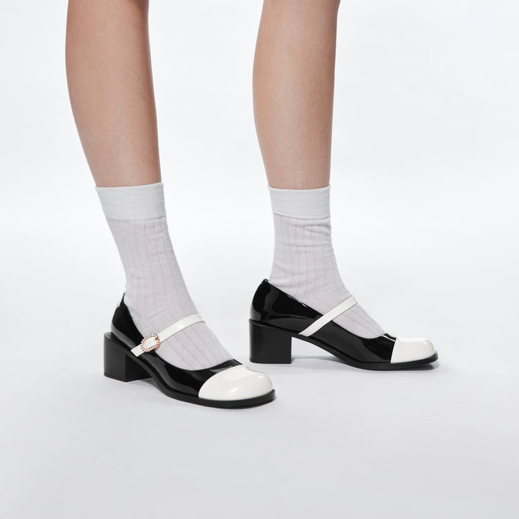 Charlz va Keyt ayollar poyabzali