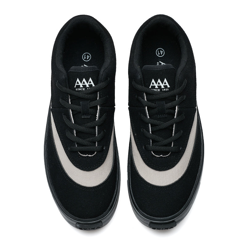 Erkaklar AAA 1955-yildan beri krossovkalar