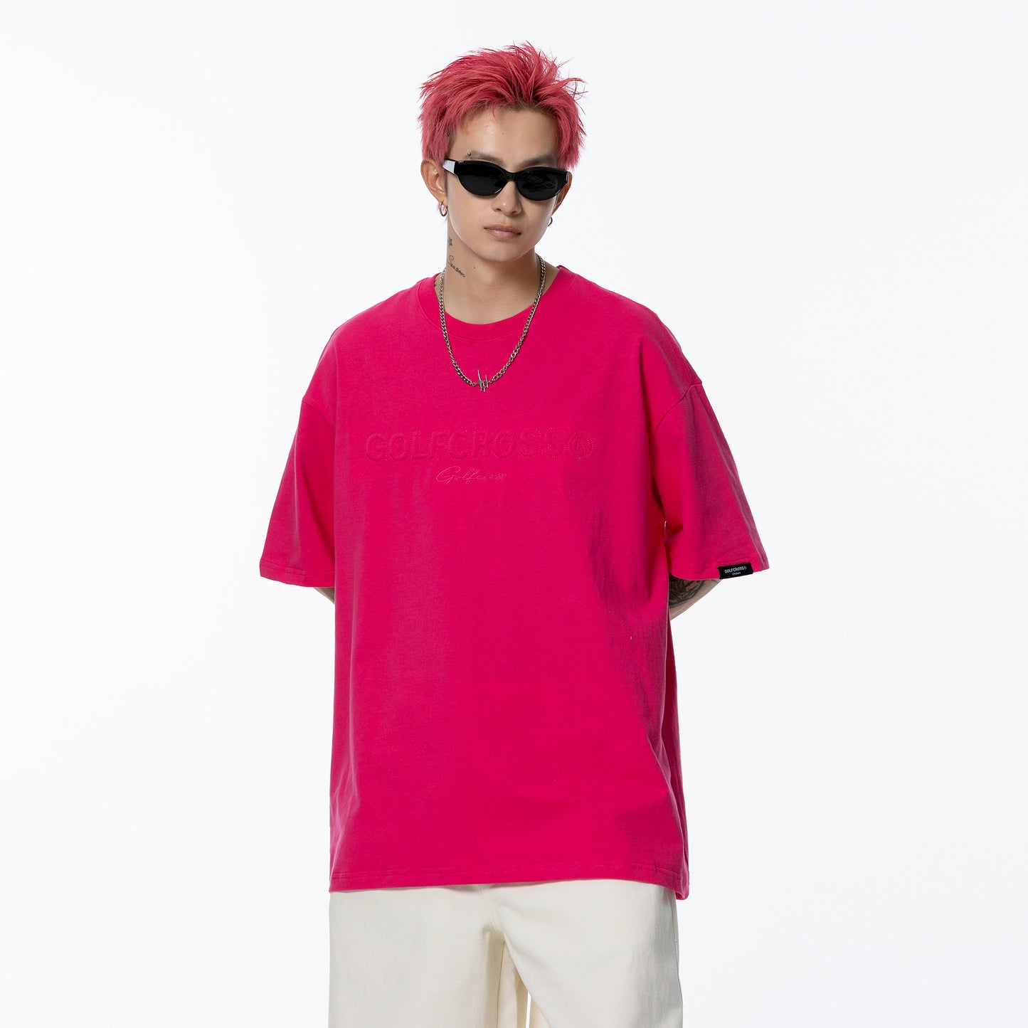 Golfkross harflari shimgichli bosilgan naqshinkor kashtado'zlik tasodifiy yumaloq bo'yinli yelkali qisqa yengli futbolkalar naqshli erkaklar va ayollar