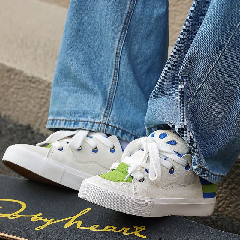 Vanssi krossovkalari