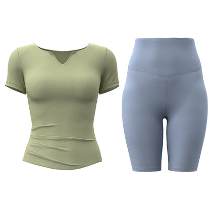 FARO ayollar sport kostyumi