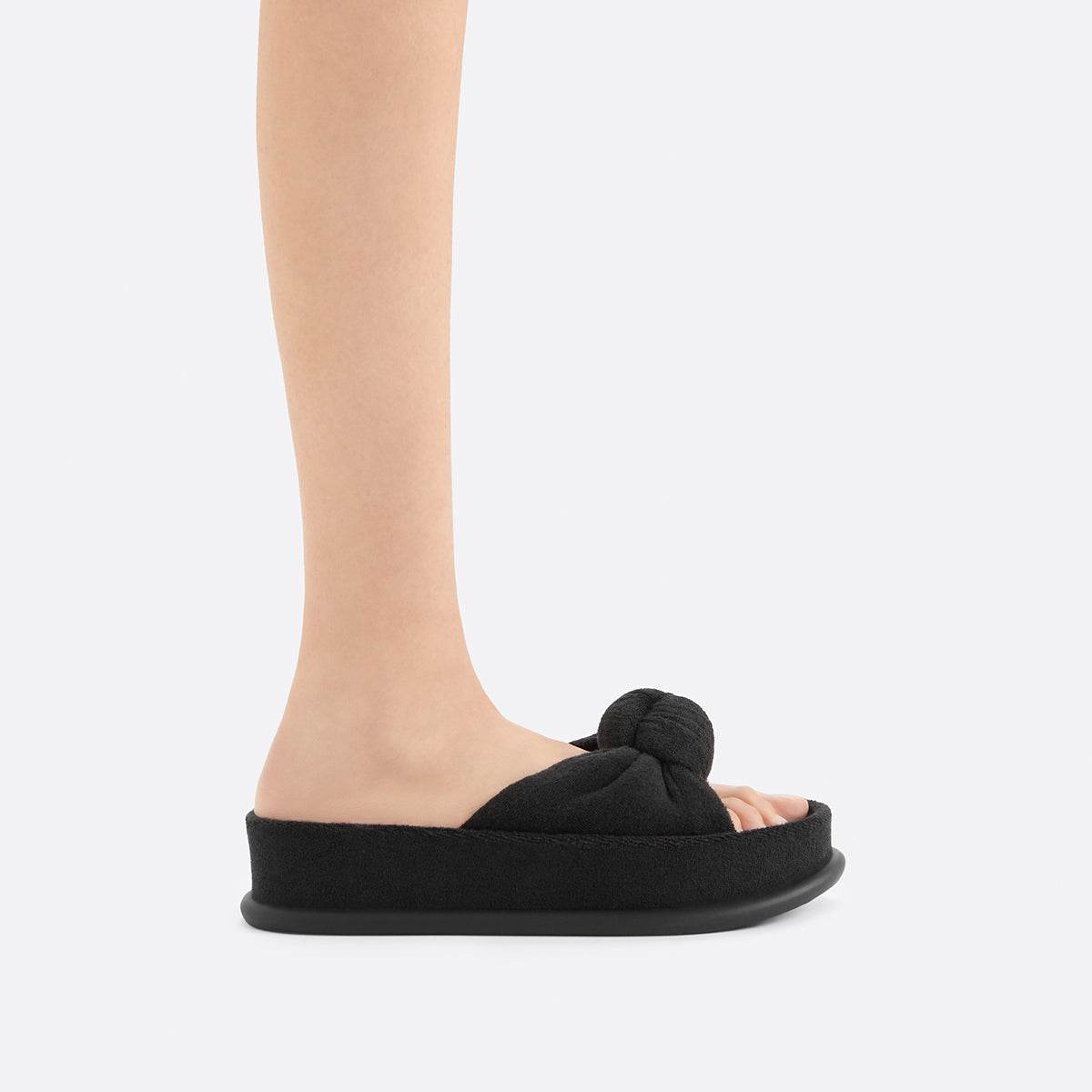 Шлепанцы женские Charles & Keith с толстой подошвой - Boxette Shop