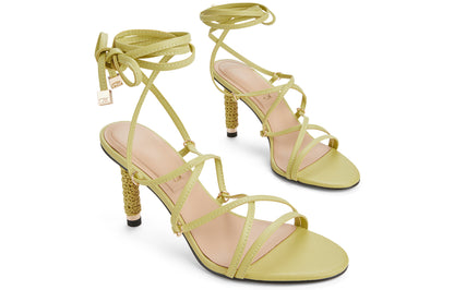 Charlz va Keyt ayollar sandallari