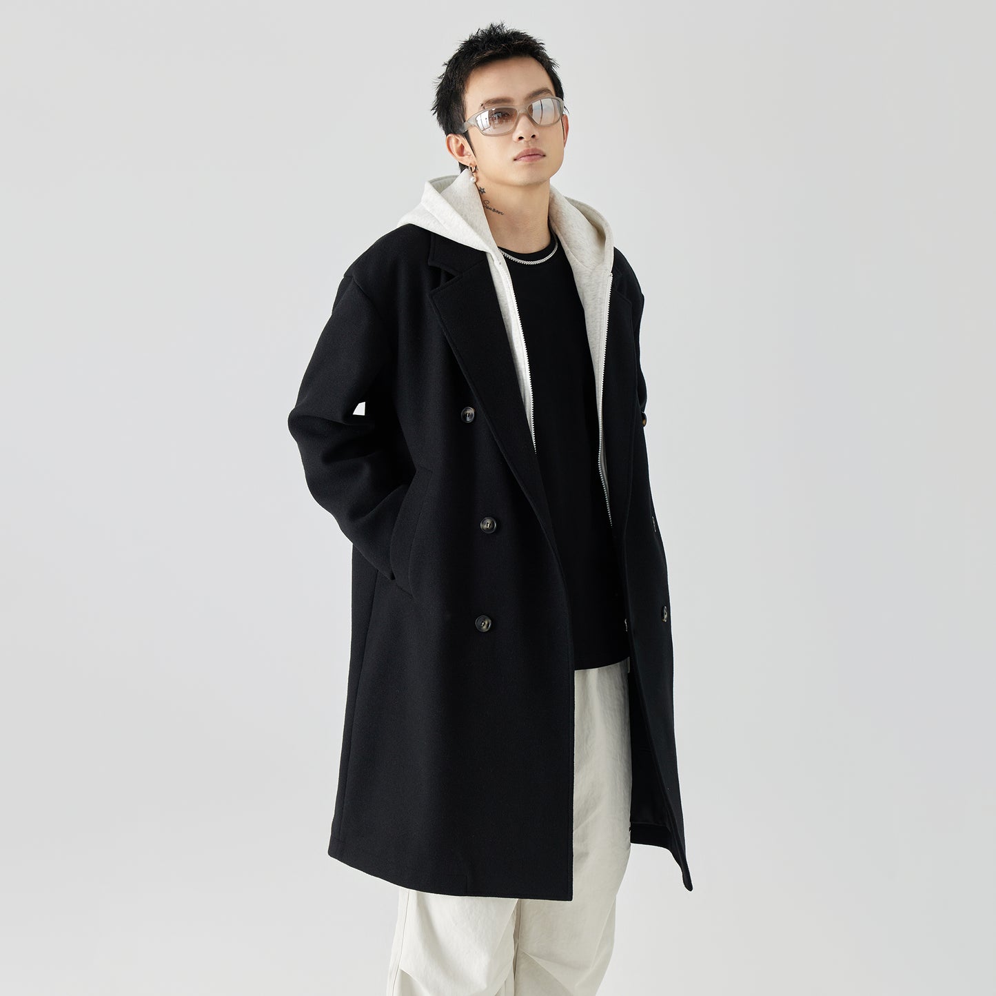 Mpux bir xil modeldagi soxta ikki qismli ikki ko'krak qafasi bo'shashgan oddiy tvid ko'ylagi