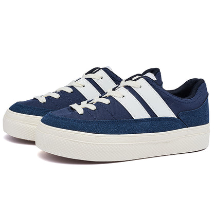 AAA 1955-yildan beri krossovkalar