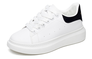 AAA 1955-yildan beri krossovkalar