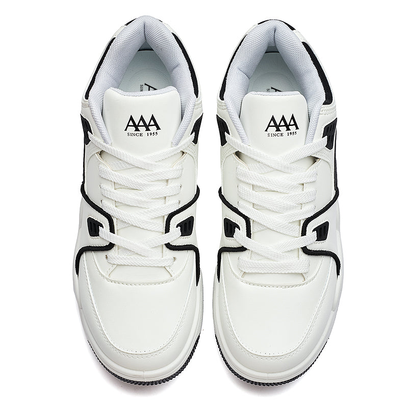 Erkaklar AAA 1955-yildan beri krossovkalar