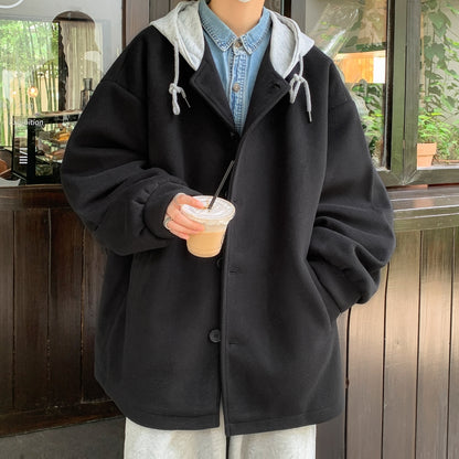 Frq Amerika retro qalpoqli bir ko'krakli o'rta uzunlikdagi Britaniya uslubidagi keng o'lchamli ko'ylagi universal brend logotipi dizayni kapalak tugmachalari pinlar nom plitasi Gonkong uslubidagi bir xil rangdagi erkaklar va ayollar