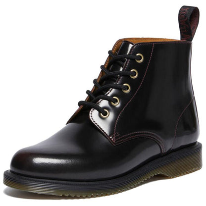 Erkaklar uchun Dr Martens etiklari