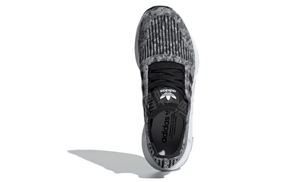 Кроссовки Adidas Originals Swift Run