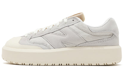 New Balance NB 302 zamshli engil va qulay kul rangdagi kam qavatli Uniseks shortilar