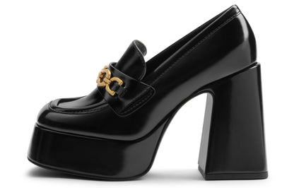 Charlz va Keyt ayollar poyabzali