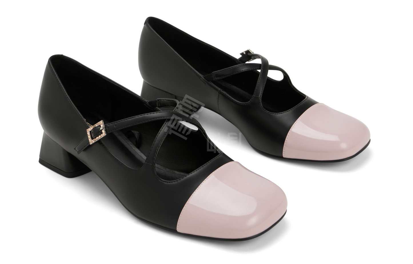 Туфли женские Charles & Keith