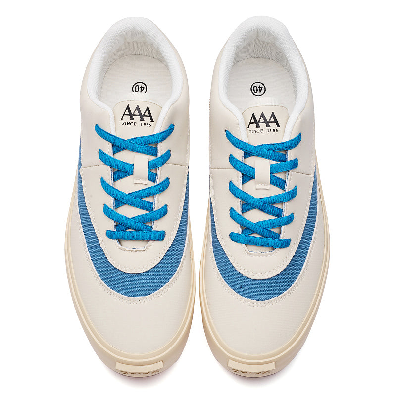 Erkaklar AAA 1955-yildan beri krossovkalar