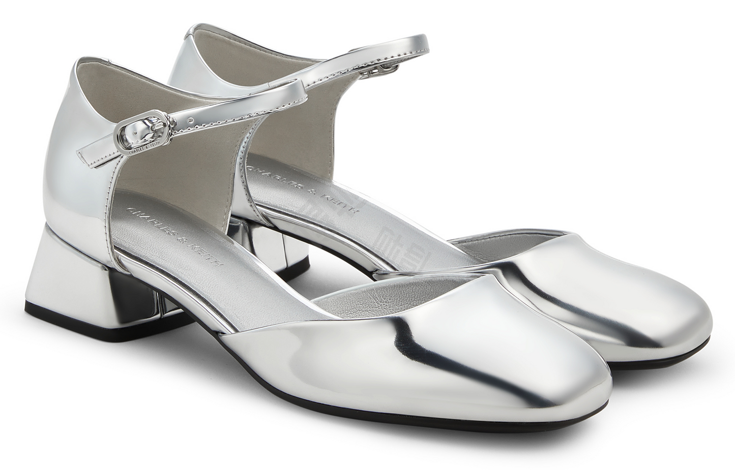 Charlz va Keyt ayollar poyabzali