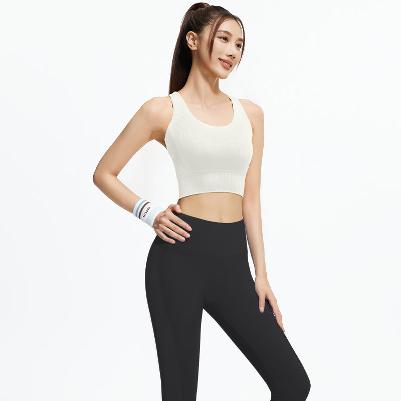 FARO ayollar sport kostyumi