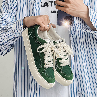 AAA 1955-yildan beri krossovkalar