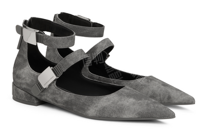 Charlz va Keyt ayollar poyabzali