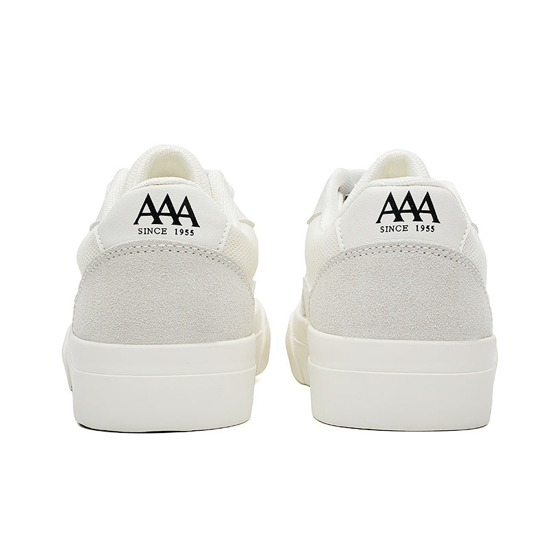 AAA 1955-yildan beri krossovkalar